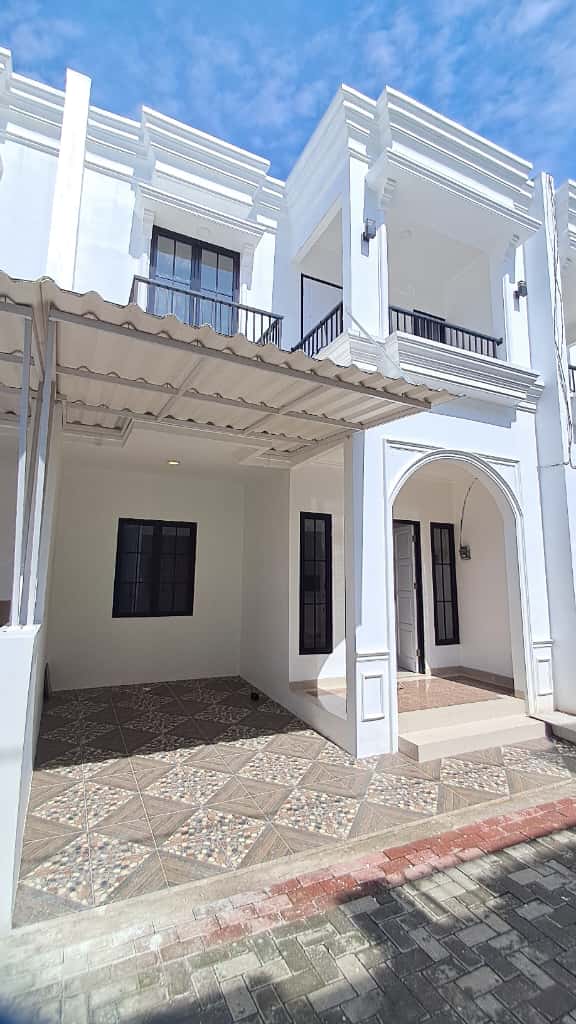 Rumah 2 Lantai Qonita Kalimulya 4 Lokasi Strategis Dekat Pusat Kota